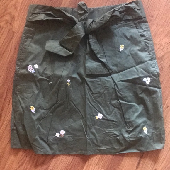 J.Crew olive skirt with flowers* - Picture 4 of 6